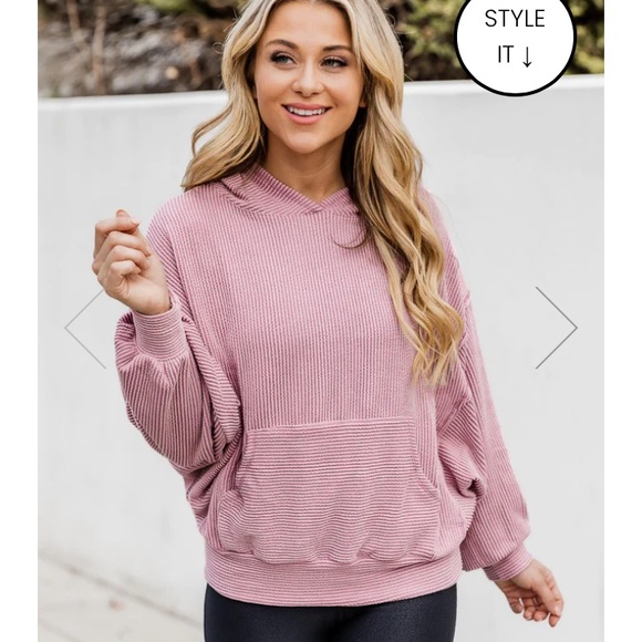 Pink Lily Tops - Pullover hoodie